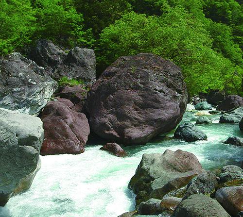 小滝川ヒスイ峡