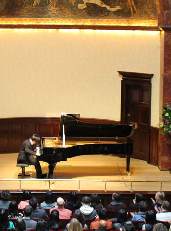 奇跡の天才ピアニスト 辻井伸行が歩んだ道のり