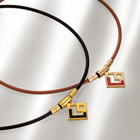 コラントッテ 磁気ネックレス プレミアムゴールド×ブラック