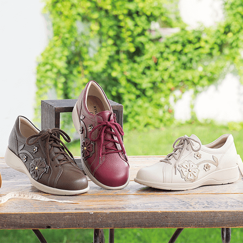 5Eエレガントスニーカー ブラウン 22.5cm