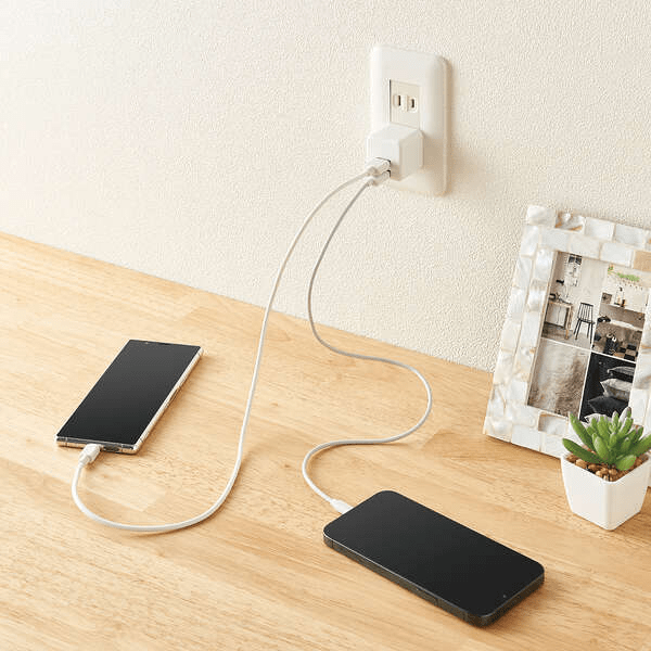 コンパクトAC充電器